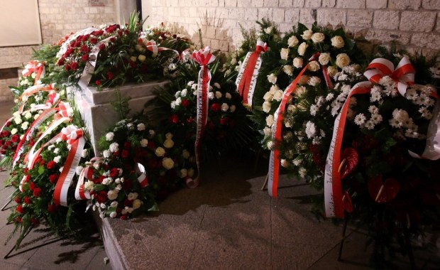 Ponowny pochówek pary prezydenckiej. "Pamięć o nich w tym miejscu jest nakazem historii"