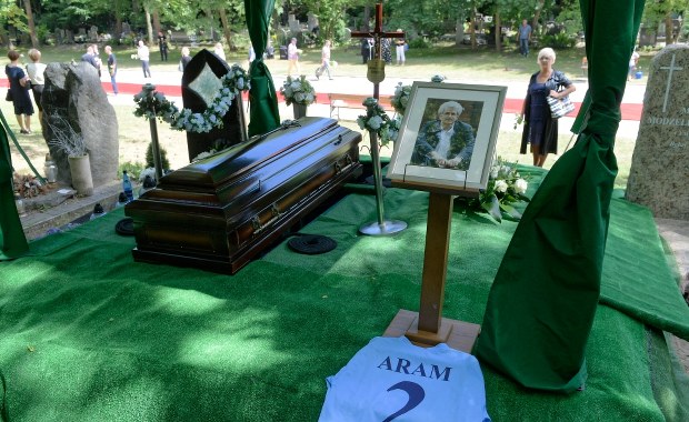 Ponowny pogrzeb Arkadiusza Rybickiego. "Rodzina uznaje ekshumację za niepraworządną"