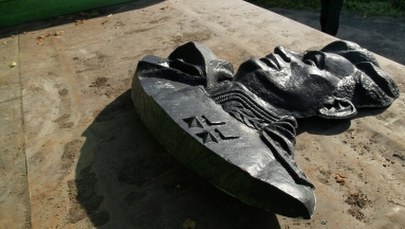 Popiersie Czerniachowskiego zostanie w Pieniężnie?