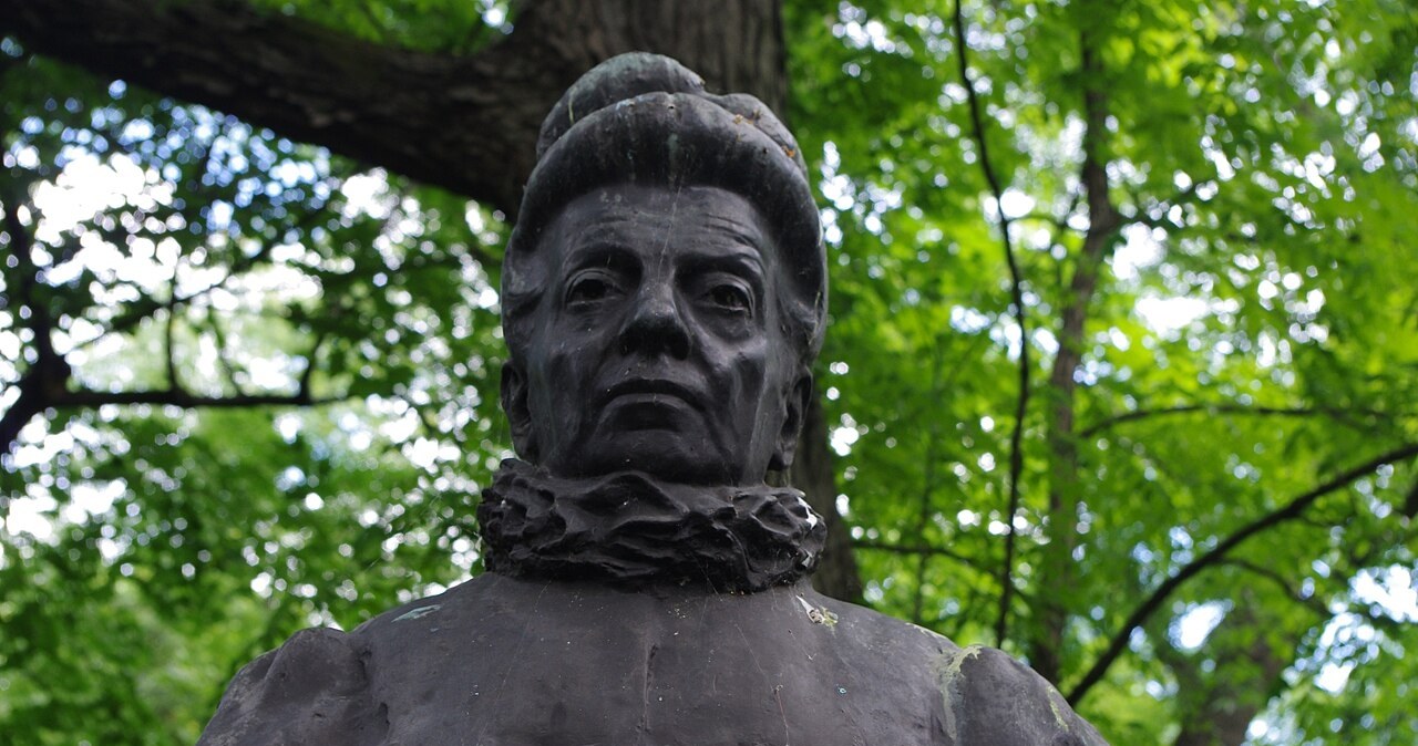 Popiersie Elizy Orzeszkowej z dłuta Henryka Kuny w Parku Praskim w Warszawie /Mateusz Opasiński /CC BY-SA 3.0