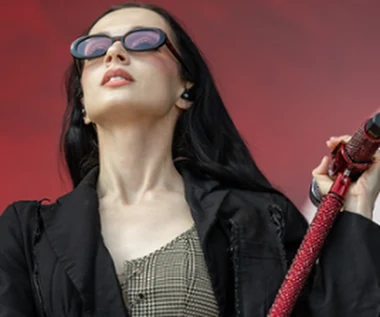 Poppy w Warszawie: "Maska nie kryje potwora, ona zapewnia przed nim bezpieczeństwo" [RELACJA]