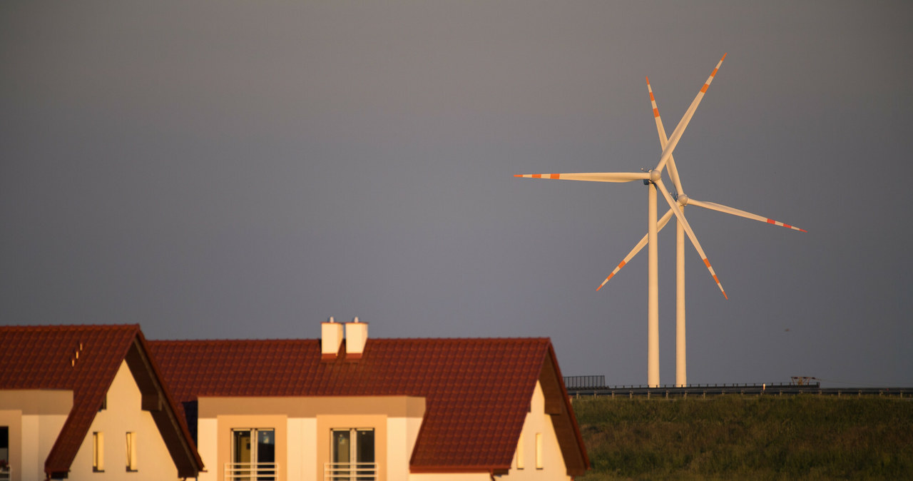 Poprawka do ustawy odległościowej obniży potencjał rozwoju energetyki wiatrowej /Wojciech Stóżyk /Reporter