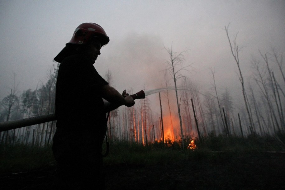 Poprzedni ogromny pożar wybuchł w strefie wokół Czarnobyla pod koniec kwietnia (zdj. archiwalne) / 	MAXIM SHIPENKOV    /PAP/EPA