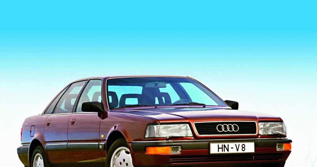 Poprzednik: Audi V8 (1988-1994) /Audi