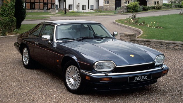 Poprzednikiem Jaguara XK był model XJ-S (później XJS), produkowany w latach 1975-1996. /Jaguar