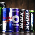 Popularne energetyki za darmo w Biedronce! W gratisie można dostać napoje Red Bull, Tiger i Monster