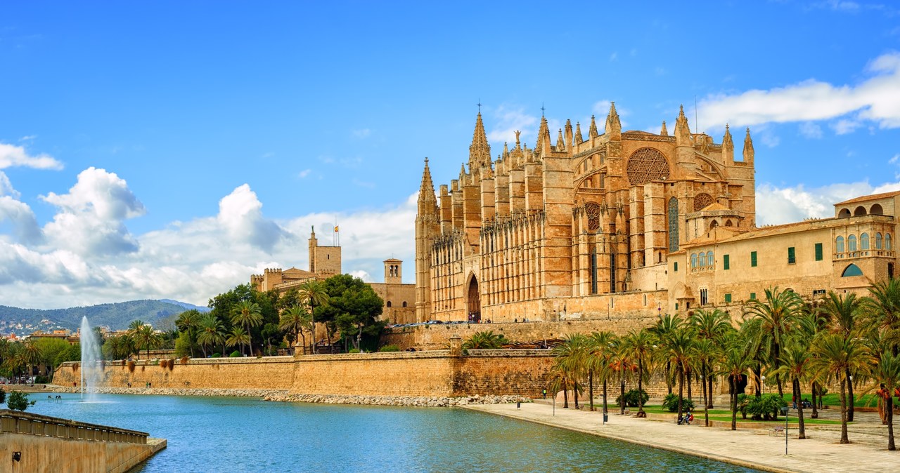 Popularne hiszpańskie regiony ograniczają liczbę turystów. Jednym z nich jest Palma de Mallorca, stolica Balearów /123RF/PICSEL