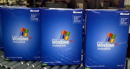 Popularność Windowsa XP jest wciąż tak duża, że Microsoft nie  chce z niego rezyngować /AFP