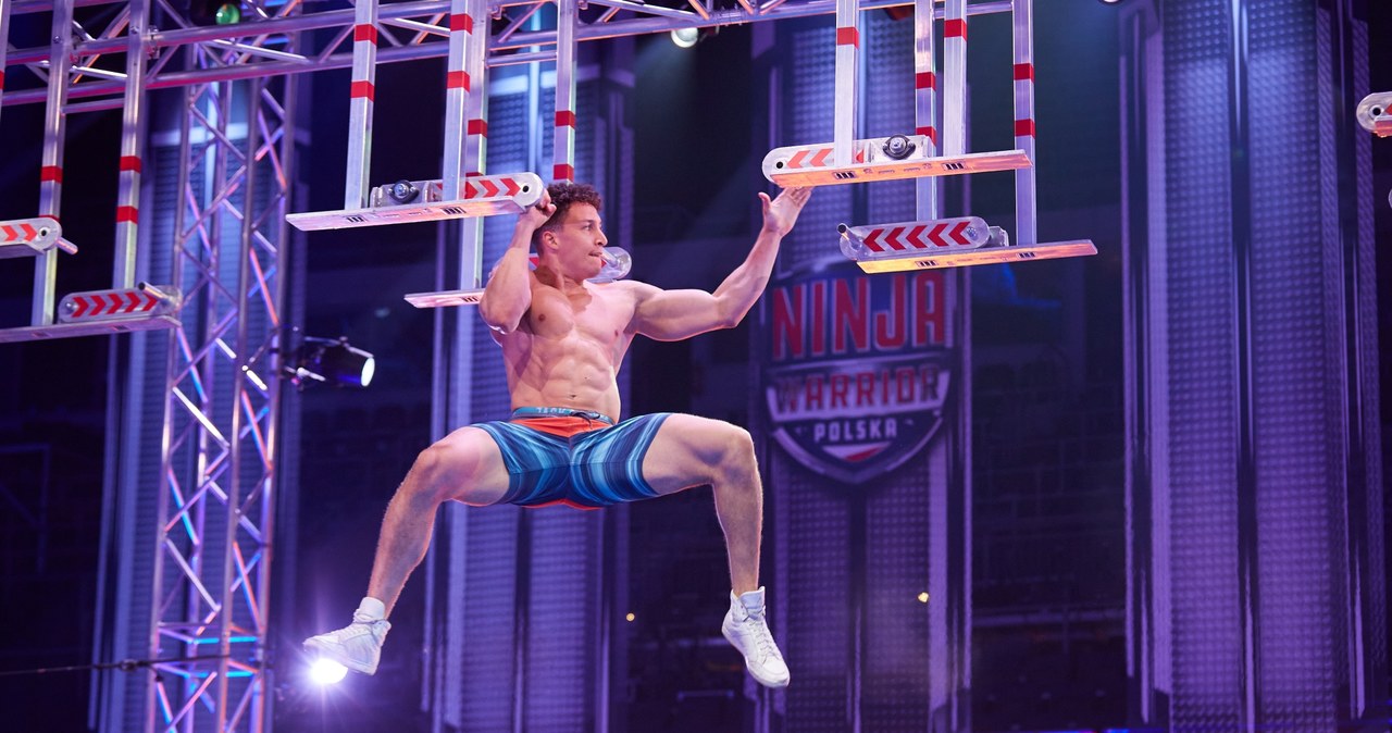 Popularny youtuber Adam Modzelewski podczas występu w "Ninja Warrior Polska" /Krystian Szczęsny /Polsat