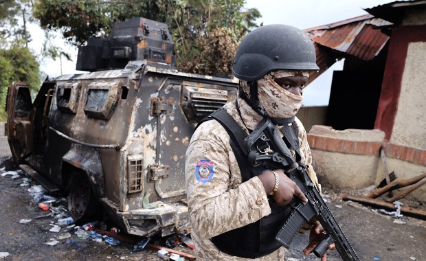 Porachunki gangów na Haiti. Co najmniej 70 zabitych