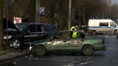 Porachunki pseudokibiców w Łodzi? Dwie osoby ranne, policja szuka napastników