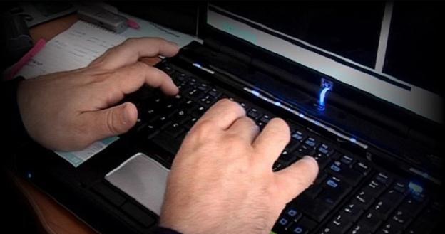 Pornografia w Sieci zabija męskie libido /AFP