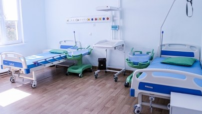 Porodówki znikają z polskich szpitali. Kobiety będą rodzić na SOR-ach