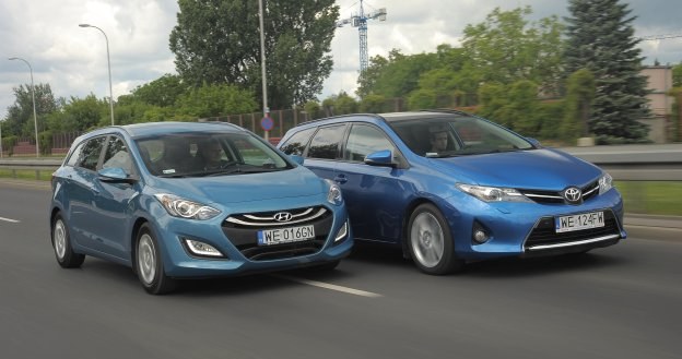 Porównanie: Hyundai i30 Wagon, Toyota Auris Touring Sports /Motor