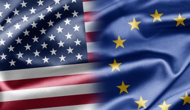 Porozumienie między UE a USA. "Udało się uniknąć frontalnego starcia"