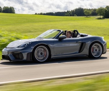 Porsche 718 Spyder RS. Jeśli żegnać spalinówki, to tylko tak. Z KRZYKIEM