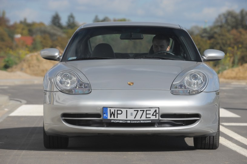 Porsche 911 (996): spora liczba wyprodukowanych aut powoduje, że ceny modelu 996 są niskie. /Motor