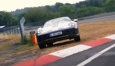 Porsche 911 Dakar na Nurburgringu. Takiego przejazdu jeszcze nie widzieliście