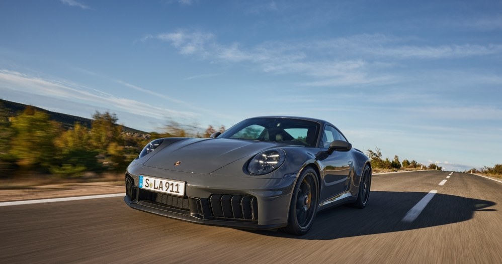 Porsche 911 GTS z napędem T-Hybrid /materiały prasowe