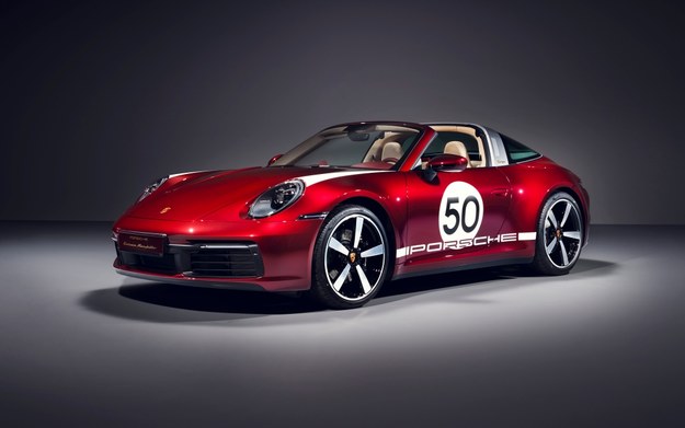 Porsche 911 Targa 4S Heritage Design Edition w starym
