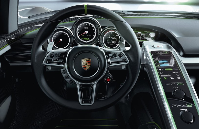 Porsche 918 Spyder Concept /Informacja prasowa