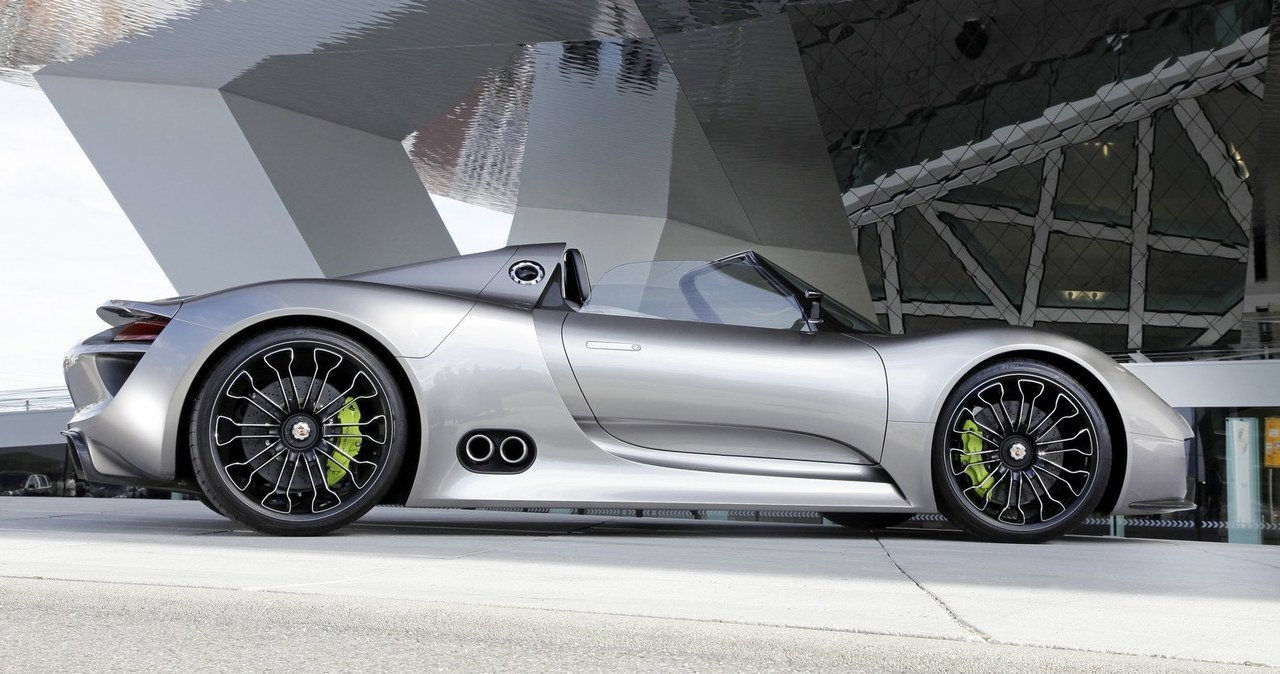 Porsche 918 Spyder - koncept z 2010 roku /Informacja prasowa