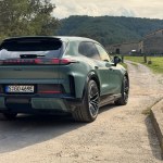 Porsche Cayenne Electric miażdży V8. 2,5 tony masy i 2,5 s do setki
