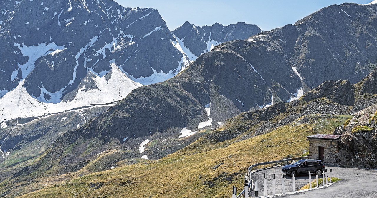 Porsche Cayenne w pobliżu Mont Blanc /Informacja prasowa