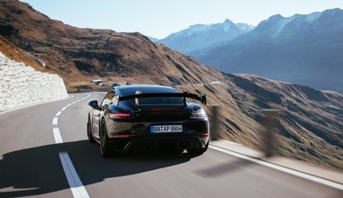 Porsche Cayman GT4 RS w kamuflażu