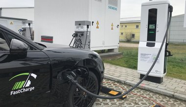 Porsche i BMW bezlitosne dla systemu ładowania pojazdów elektrycznych od Tesli