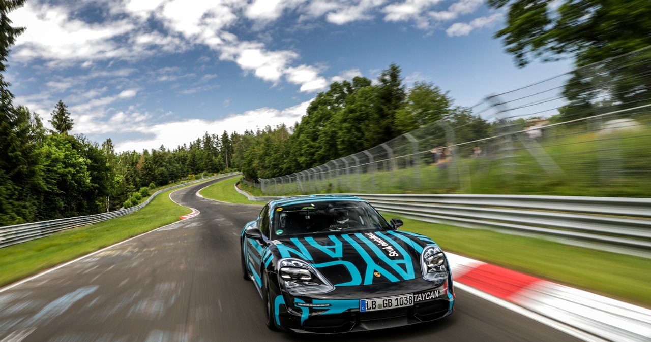 Porsche Taycan na torze Nurburgring /Informacja prasowa