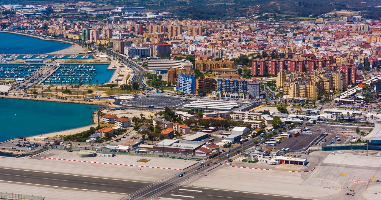 Port lotniczy Gibraltar /123RF/PICSEL