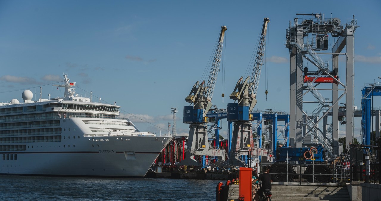 Port w Gdańsku planuje zwiększyć przeładunki /Karol Makurat/REPORTER /Reporter