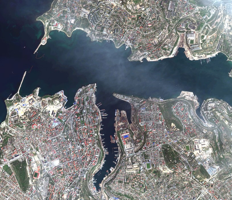 Port w Sewastopolu na Morzu Czarnym /MAXAR TECHNOLOGIES HANDOUT /PAP/EPA