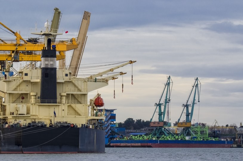Port w Świnoujściu przejdzie duże zmiany. W ciągu 6-7 lat Ministerstwo Infrastruktury planuje przekazać 10 mld zł na inwestycje /123RF/PICSEL