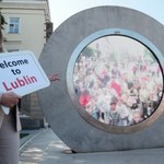 Portal w polskim mieście. Można podejrzeć Nowy Jork i Dublin