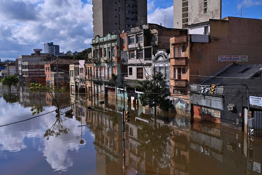 Porto Alegre po powodzi /Andre Borges /PAP/EPA