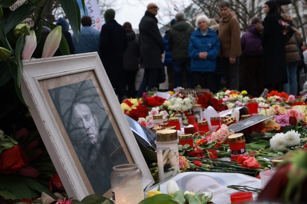 Portret Aleksieja Nawalnego na proteście przed rosyjską ambasadą w Berlinie /Clemens Bilan /PAP/EPA
