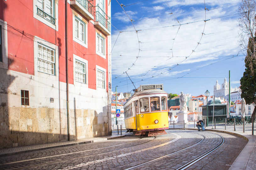 Portugalczycy chcą więcej zarabiać. Na zdj. Lizbona /123RF/PICSEL