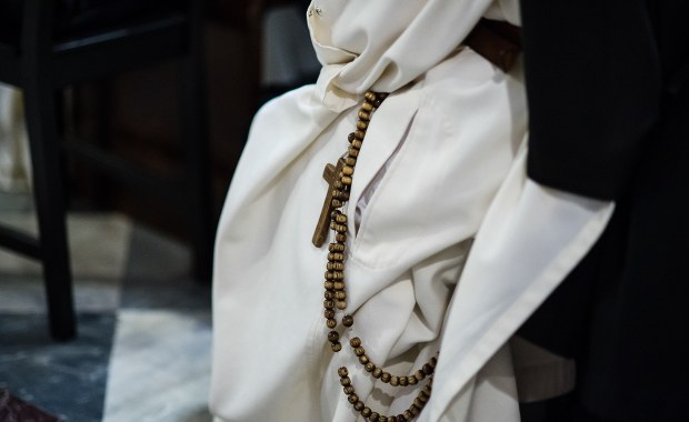 Poruszenie w Kościele. Znany dominikanin opuszcza zakon