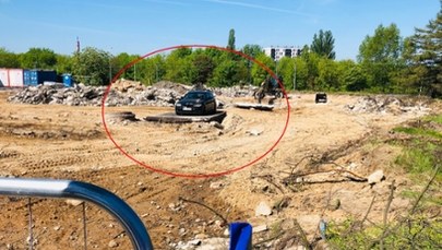 Porzucone bmw i szczęśliwe zakończenie. Koniec absurdalnej historii z Łodzi
