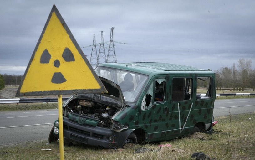 Porzucony przez Rosjan pod Czarnobylem pojazd /AP Photo/Efrem Lukatsky /East News