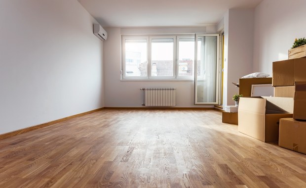 Porzucony przez własną matkę. 12-latek wrócił ze szkoły, zastał pusty dom