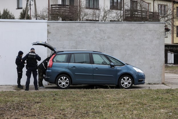 Porzucony samochód w Białymstoku /Artur Reszko /PAP
