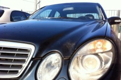 Porzucony w Warszawie mercedes został zlicytowany