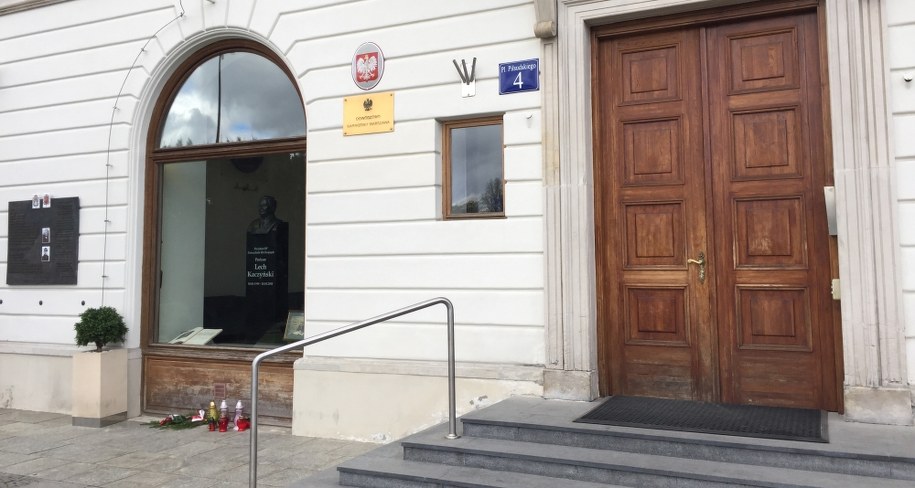 Posąg został wstawiony do budynku /Krzysztof Zasada, RMF FM /RMF FM