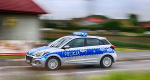 Pościg i strzały w Krakowie. Młody mężczyzna w rękach policji