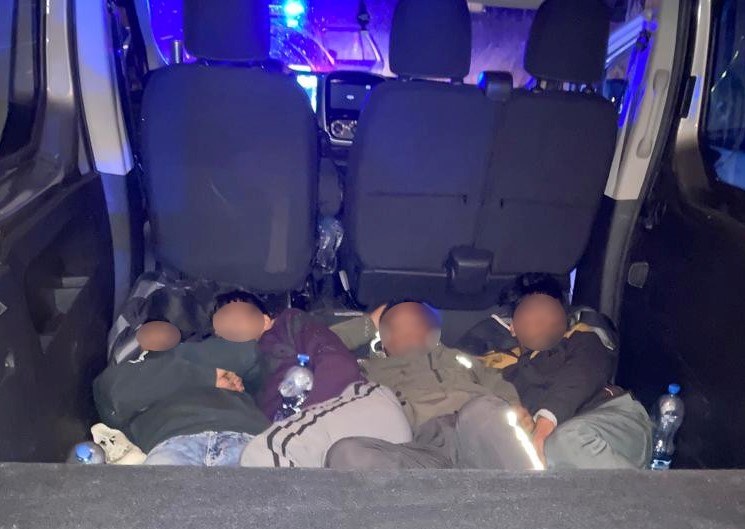 Pościg i zatrzymanie organizatorów nielegalnej migracji /Nadodrzański Oddział SG   /