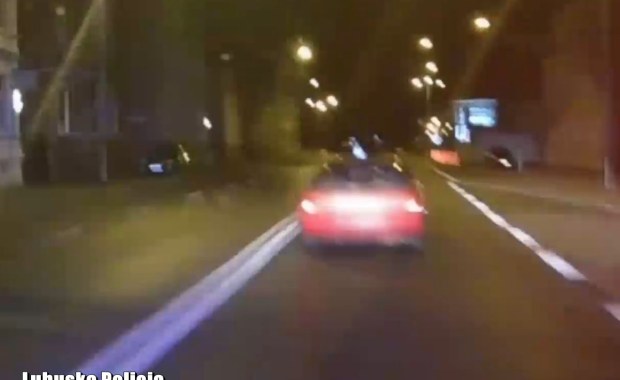 Pościg w centrum miasta, narkotyki wyrzucone z auta: Policja publikuje wideo