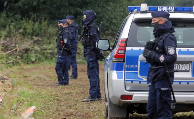 Pościgi i zatrzymania na Podlasiu. Kierowcy przewozili migrantów 